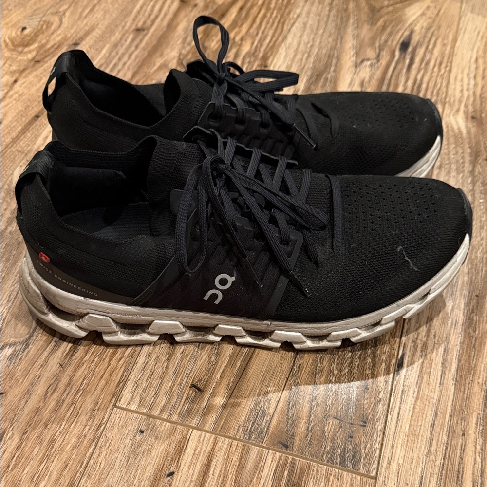 On Running Men's Black and White Athletic Shoes
